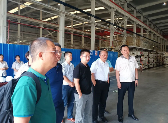 广西汽车集团组团在圆梦钱包汽车遵义车厂调查调研
